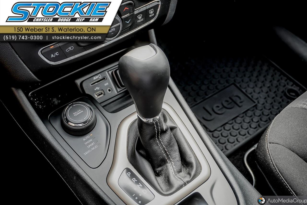 2016 Jeep Cherokee 4WD 4dr North Photo