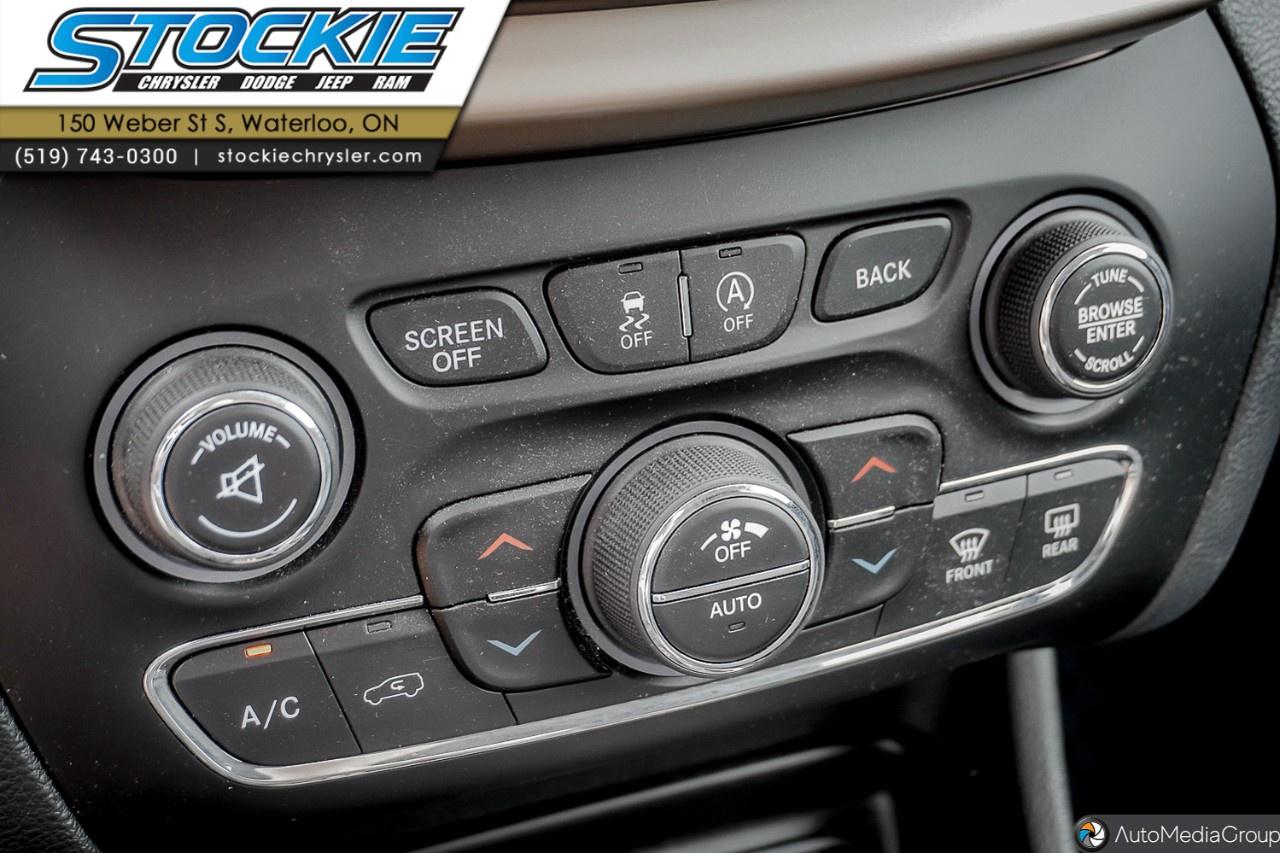 2016 Jeep Cherokee 4WD 4dr North Photo
