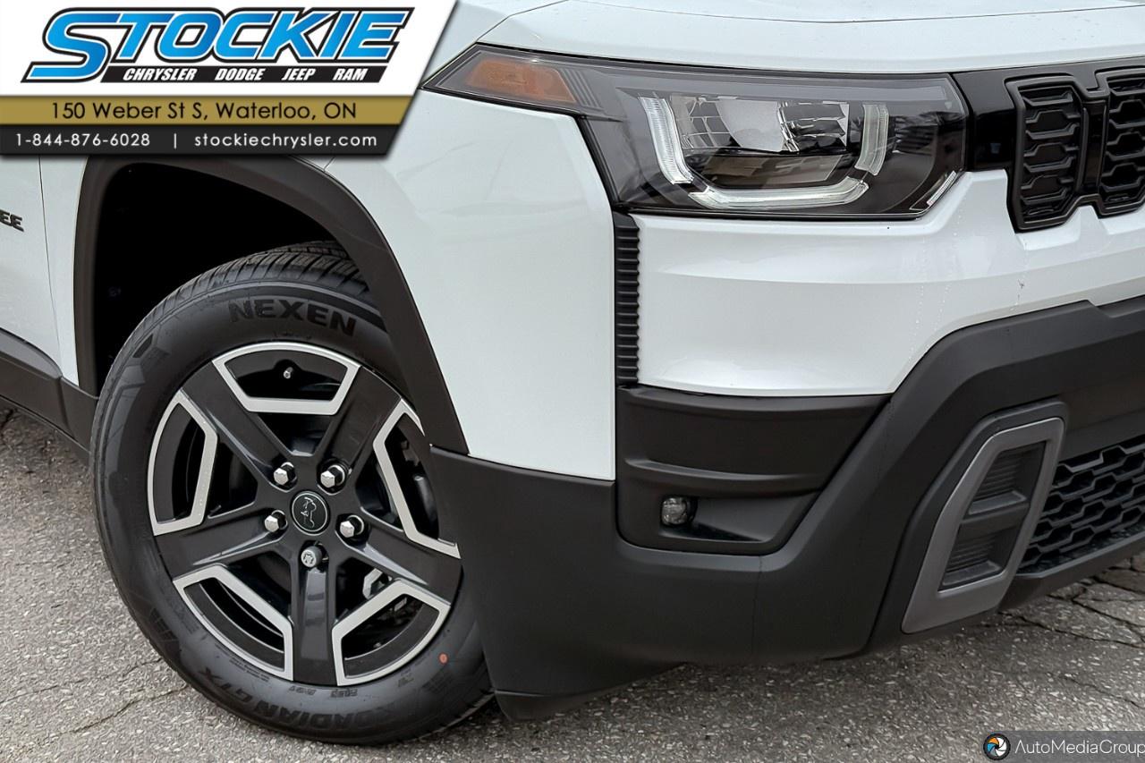 2026 Jeep Cherokee LAREDO 4x4 Photo5