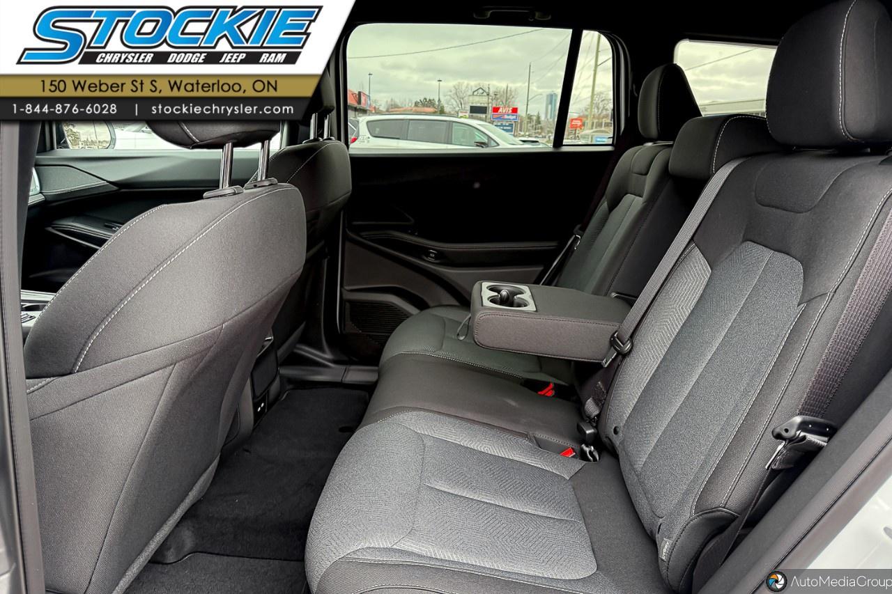 2026 Jeep Cherokee LAREDO 4x4 Photo