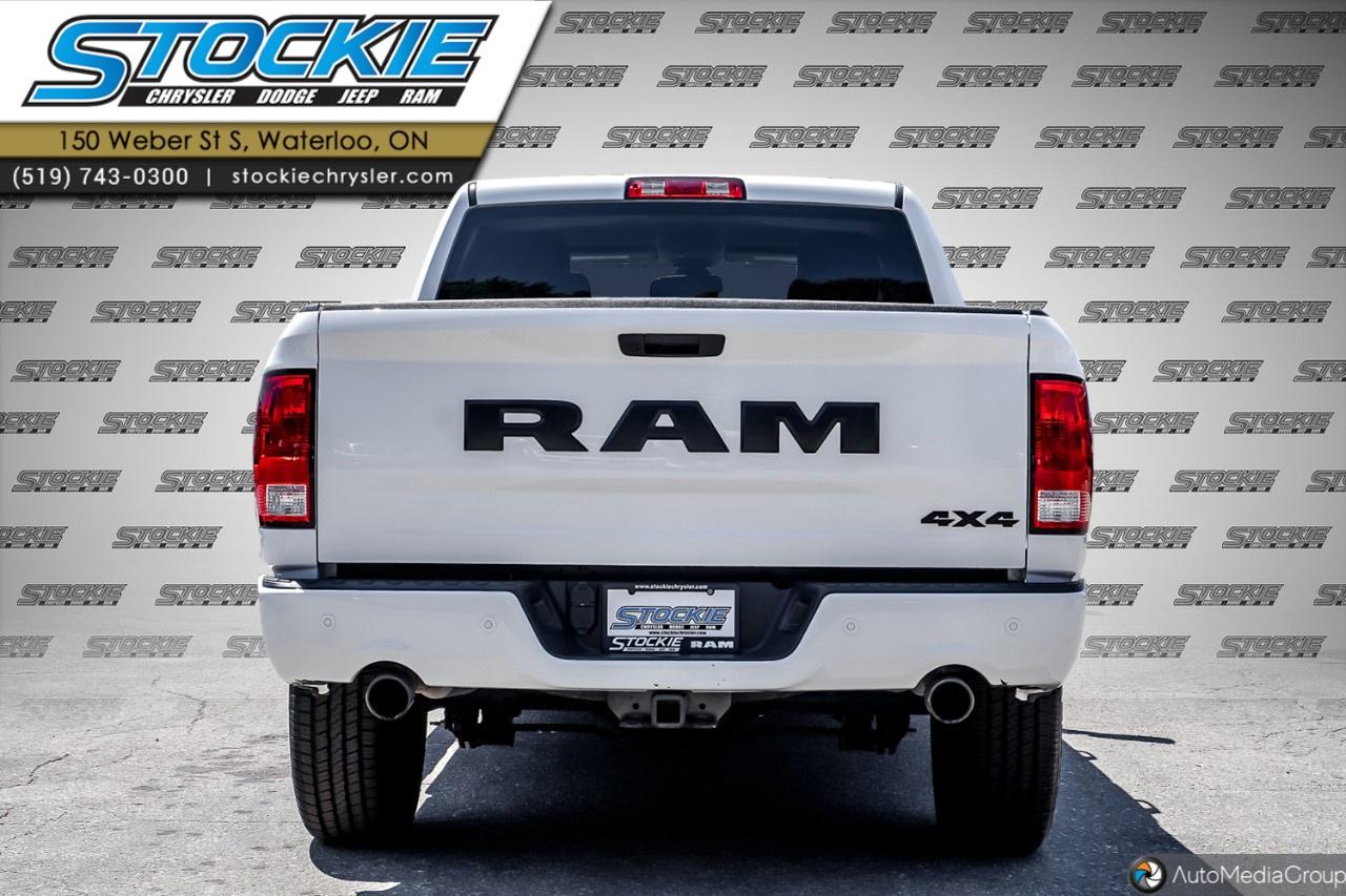 2022 RAM 1500 Classic EXPRESS 4X4 CREW CAB 5'7" BOX Photo4