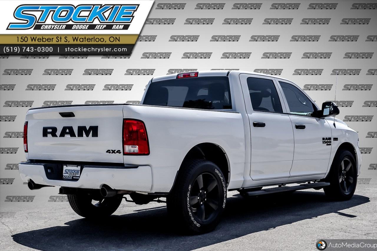 2022 RAM 1500 Classic EXPRESS 4X4 CREW CAB 5'7" BOX Photo3