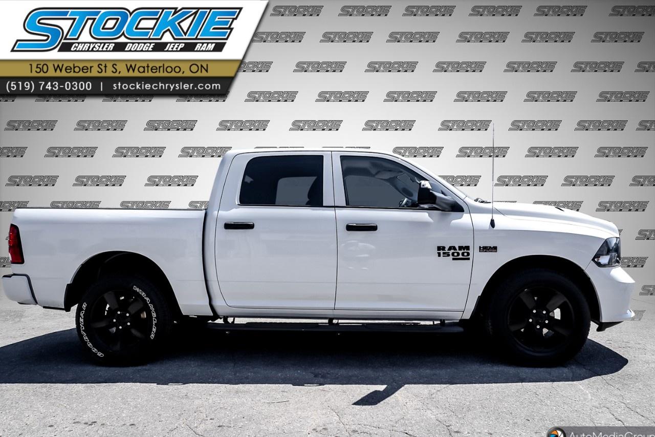 2022 RAM 1500 Classic EXPRESS 4X4 CREW CAB 5'7" BOX Photo2