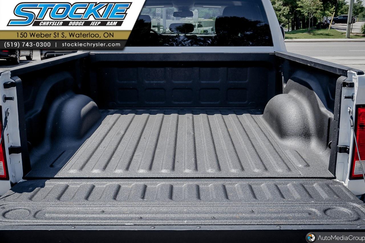 2022 RAM 1500 Classic EXPRESS 4X4 CREW CAB 5'7" BOX Photo