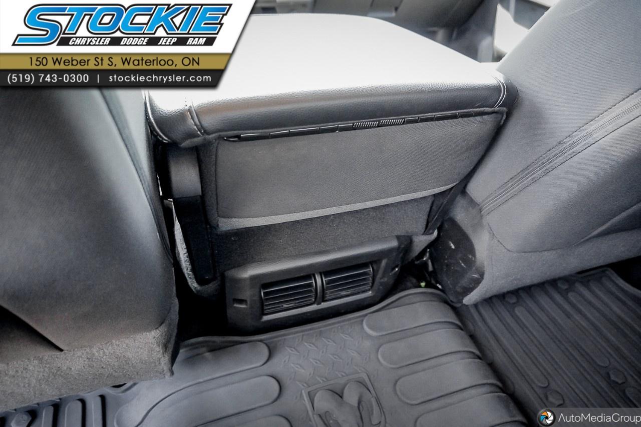2022 RAM 1500 Classic EXPRESS 4X4 CREW CAB 5'7" BOX Photo