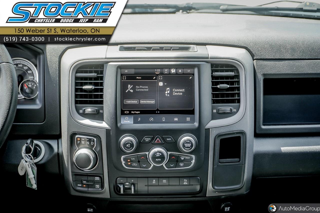 2022 RAM 1500 Classic EXPRESS 4X4 CREW CAB 5'7" BOX Photo