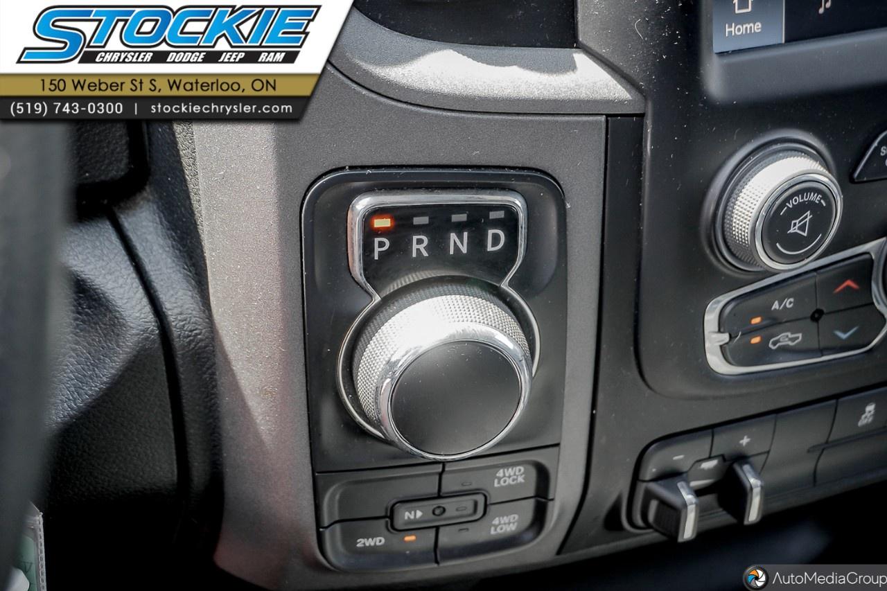 2022 RAM 1500 Classic EXPRESS 4X4 CREW CAB 5'7" BOX Photo
