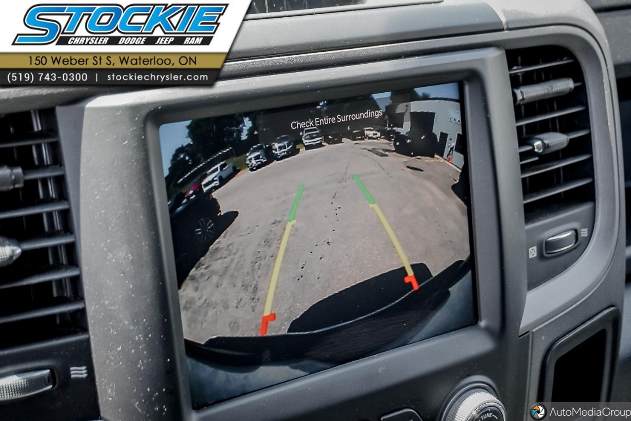 2022 RAM 1500 Classic EXPRESS 4X4 CREW CAB 5'7" BOX Photo