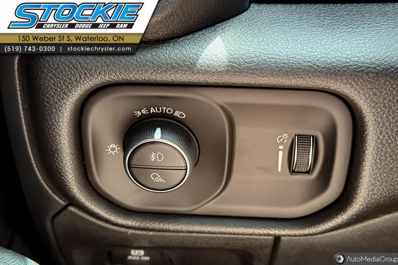 2026 RAM 1500 Express 4x4 Crew Cab 5'7" Box Photo