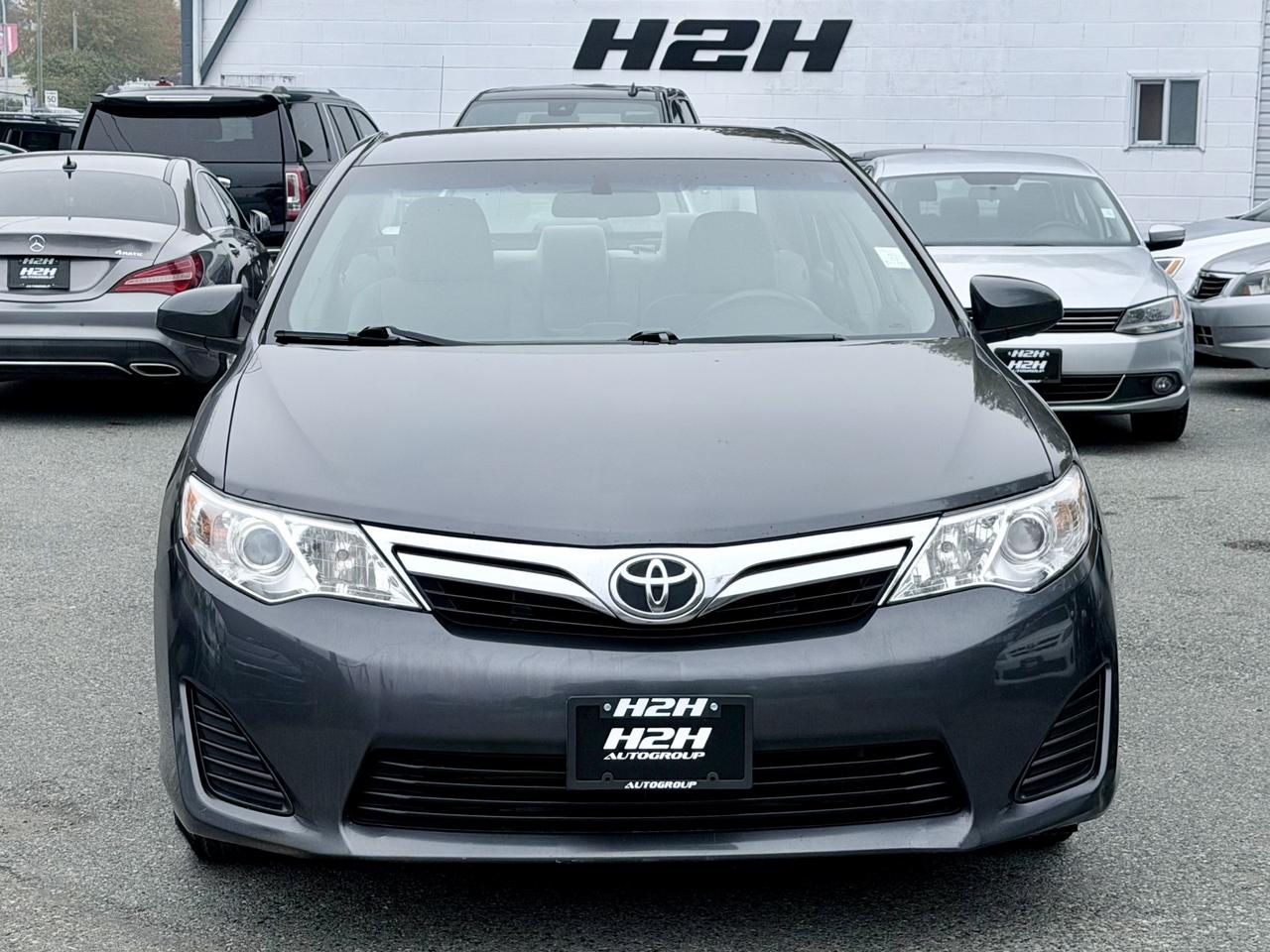 2014 Toyota Camry FINANCING AVAILABLE Photo3