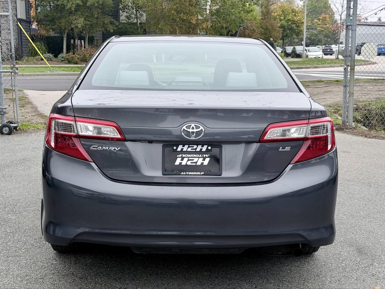 2014 Toyota Camry FINANCING AVAILABLE Photo7