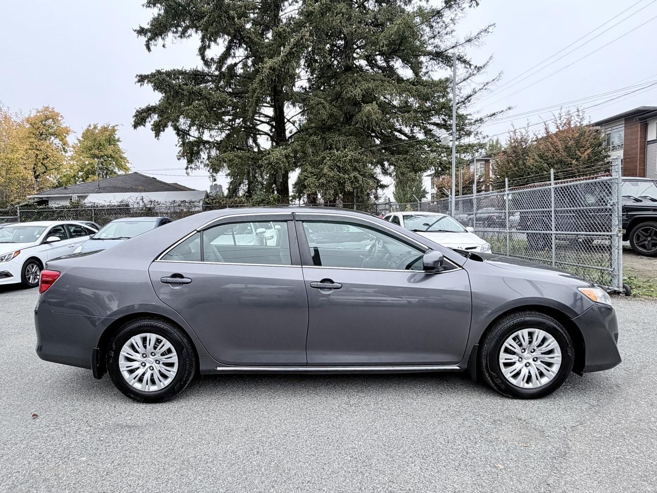 2014 Toyota Camry FINANCING AVAILABLE Photo5