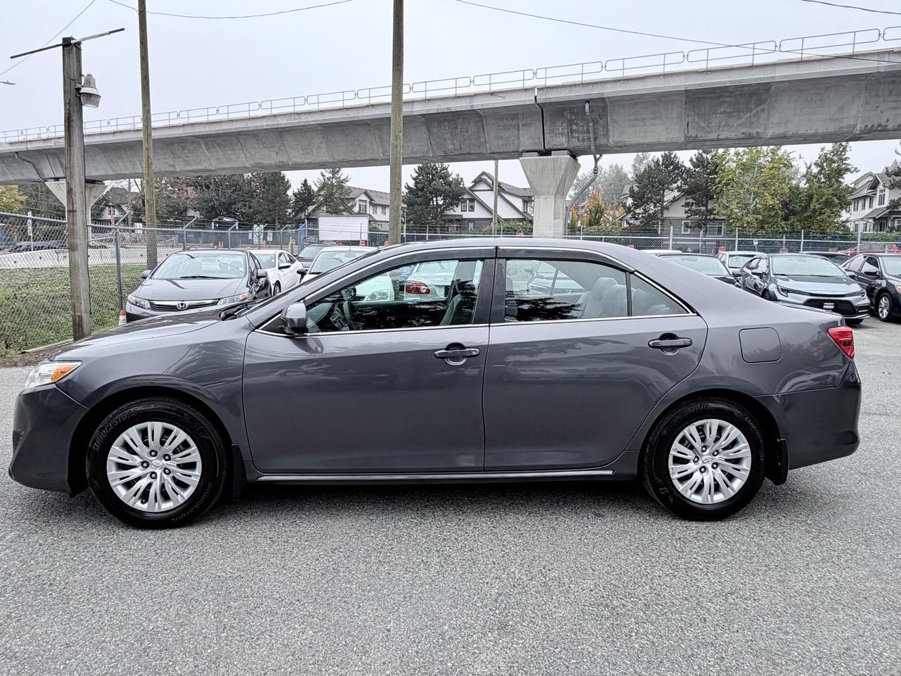 2014 Toyota Camry FINANCING AVAILABLE Photo9