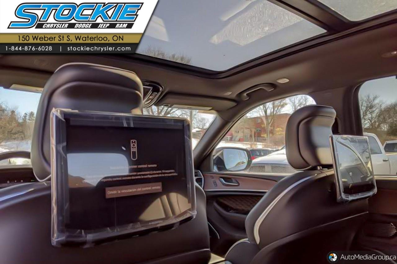 2023 Jeep Grand Cherokee 4xe Summit 4x4 Photo