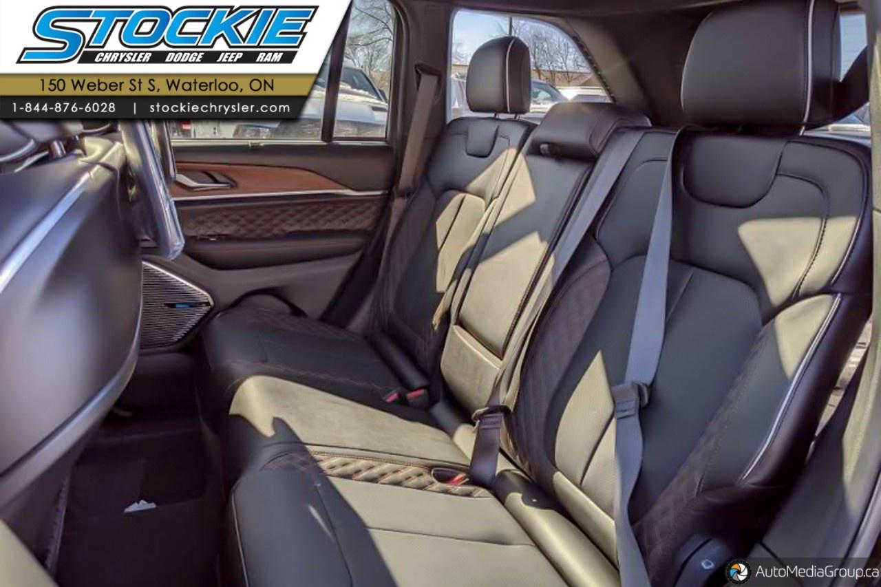 2023 Jeep Grand Cherokee 4xe Summit 4x4 Photo