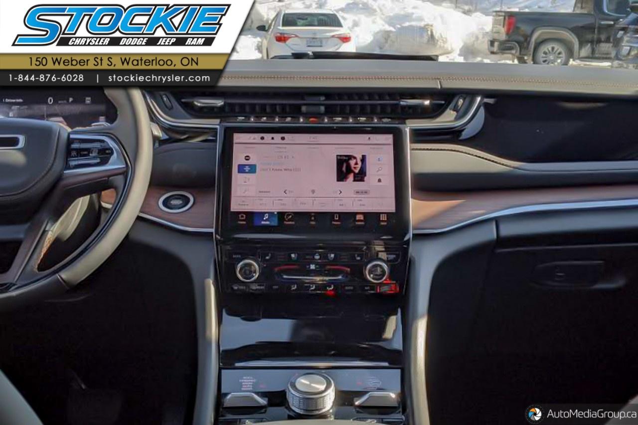 2023 Jeep Grand Cherokee 4xe Summit 4x4 Photo