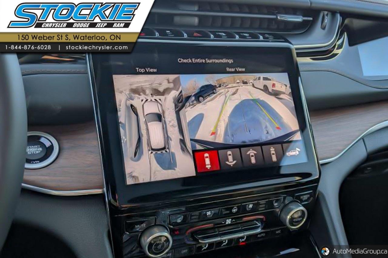 2023 Jeep Grand Cherokee 4xe Summit 4x4 Photo