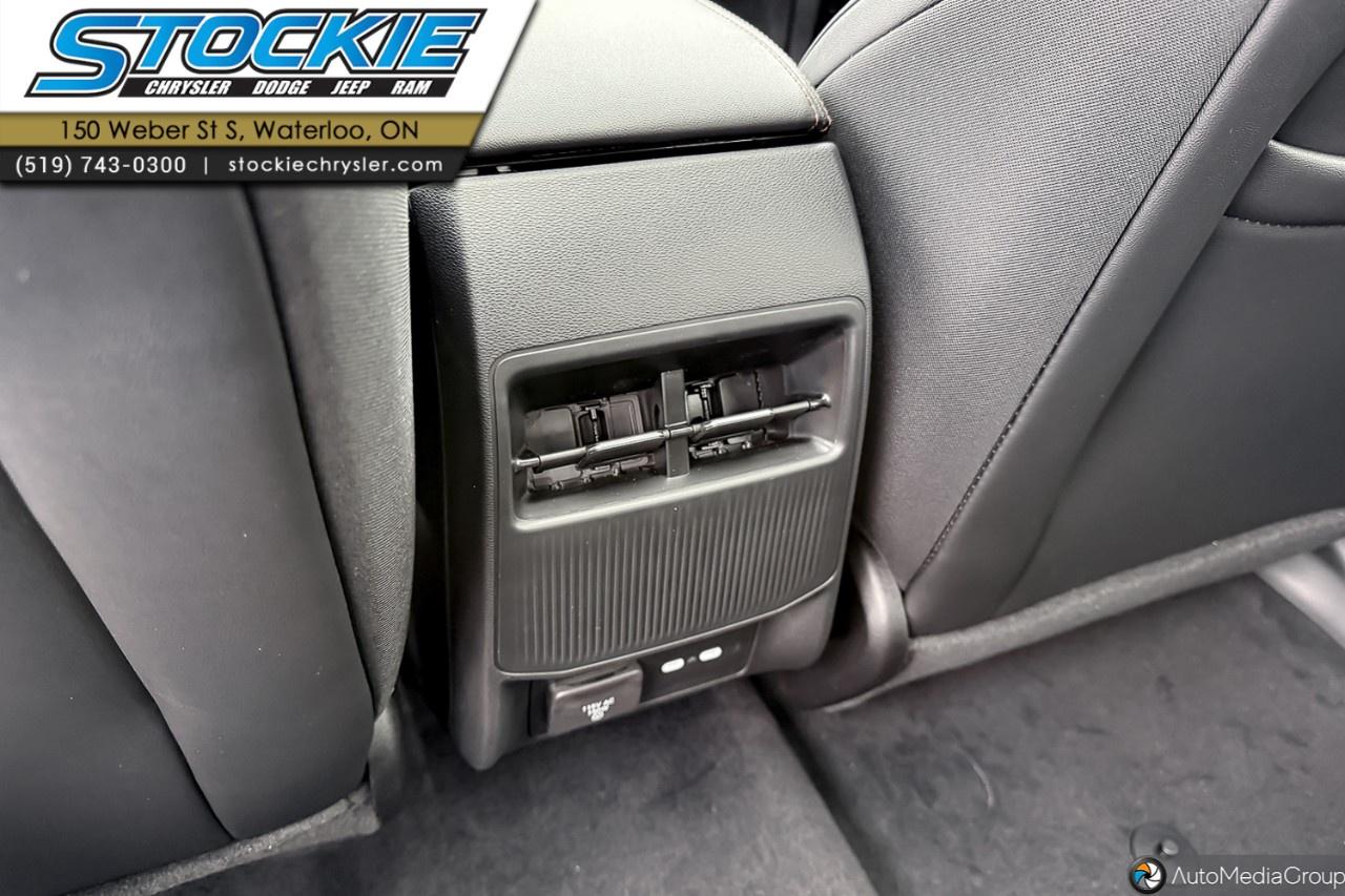 2026 Jeep Cherokee Overland 4x4 Photo