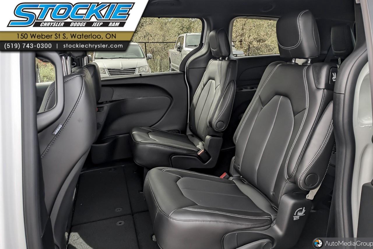 2027 Dodge Grand Caravan SXT 2WD Photo