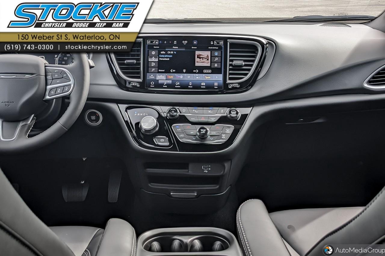 2027 Dodge Grand Caravan SXT 2WD Photo