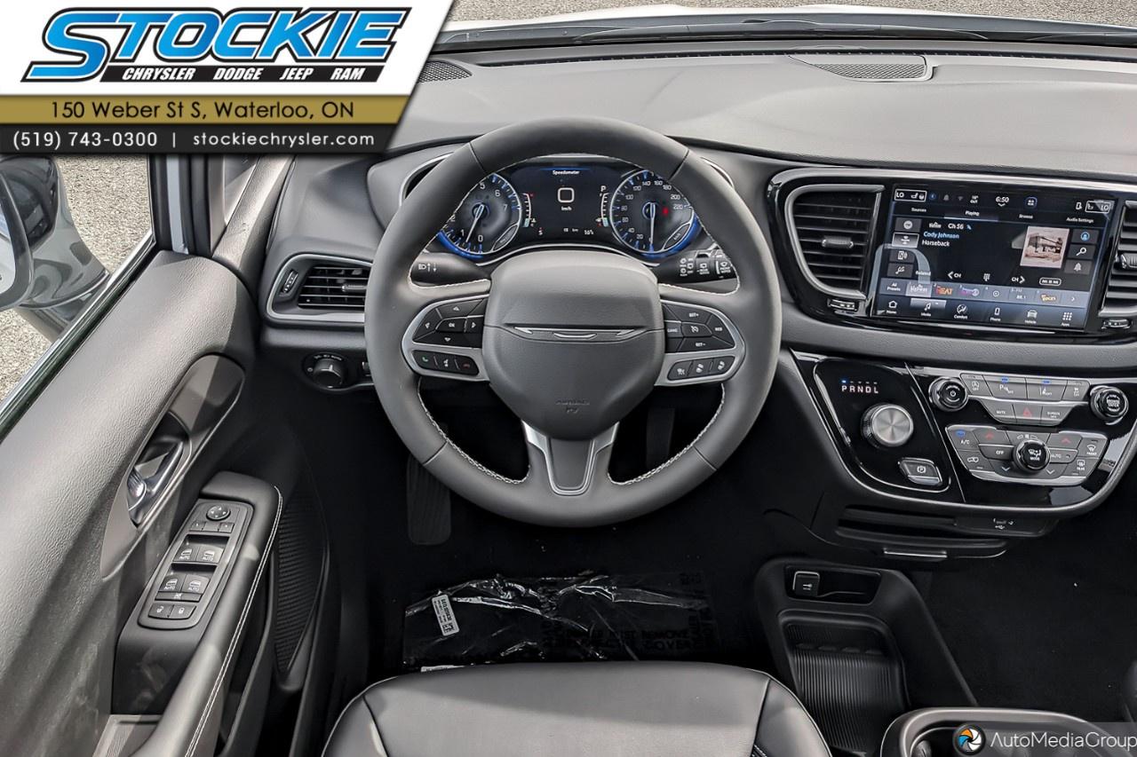 2027 Dodge Grand Caravan SXT 2WD Photo