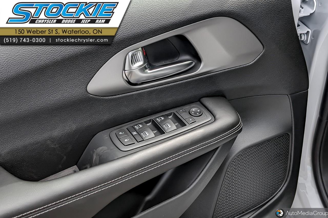 2027 Dodge Grand Caravan SXT 2WD Photo