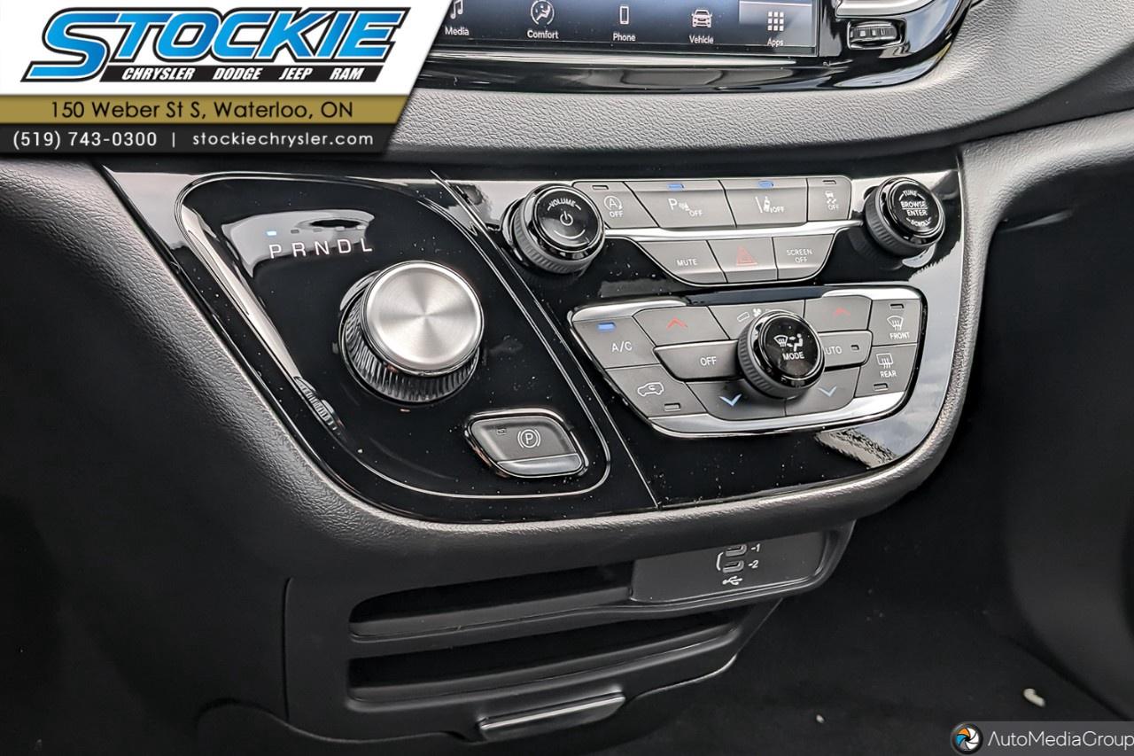2027 Dodge Grand Caravan SXT 2WD Photo