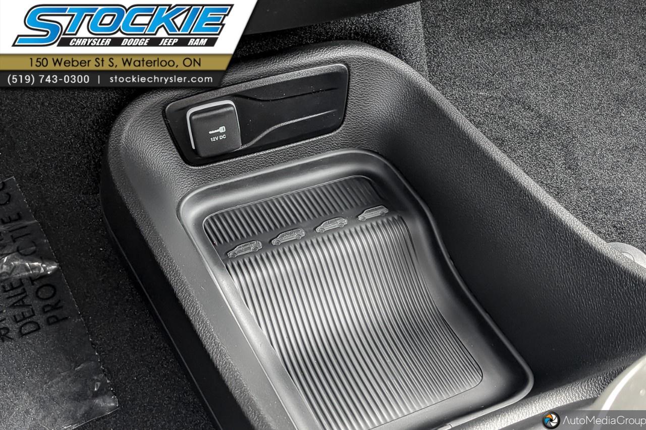 2027 Dodge Grand Caravan SXT 2WD Photo