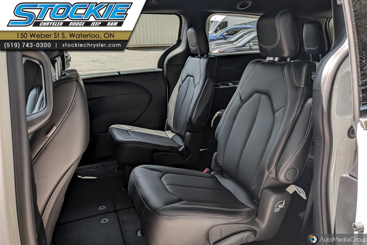 2027 Dodge Grand Caravan SXT 2WD Photo