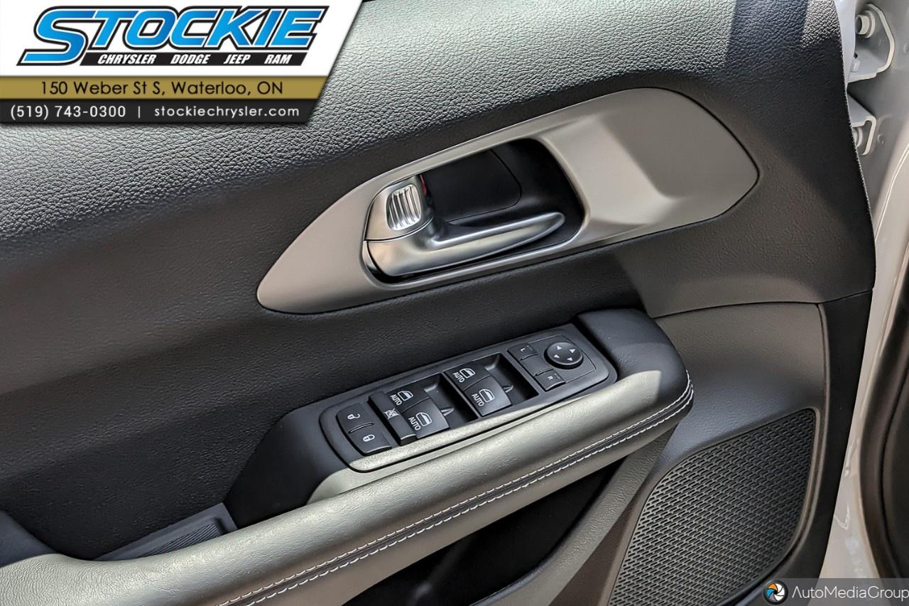 2027 Dodge Grand Caravan SXT 2WD Photo