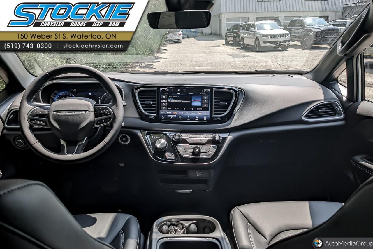 2027 Dodge Grand Caravan SXT 2WD Photo