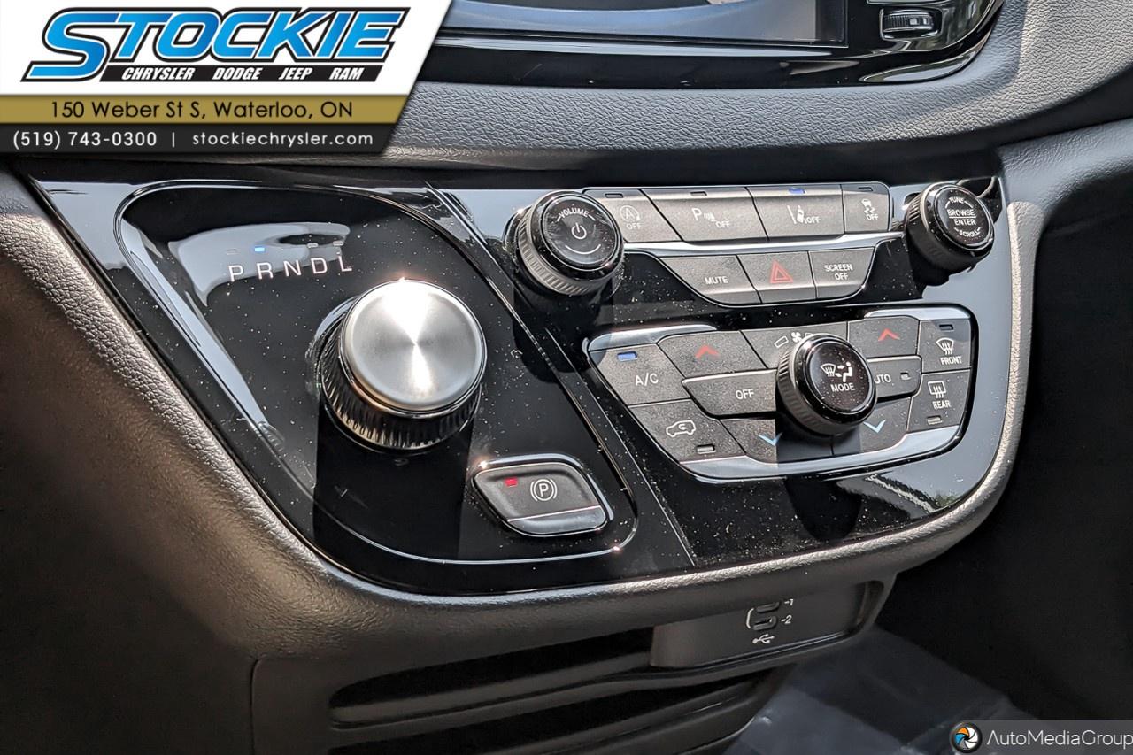 2027 Dodge Grand Caravan SXT 2WD Photo