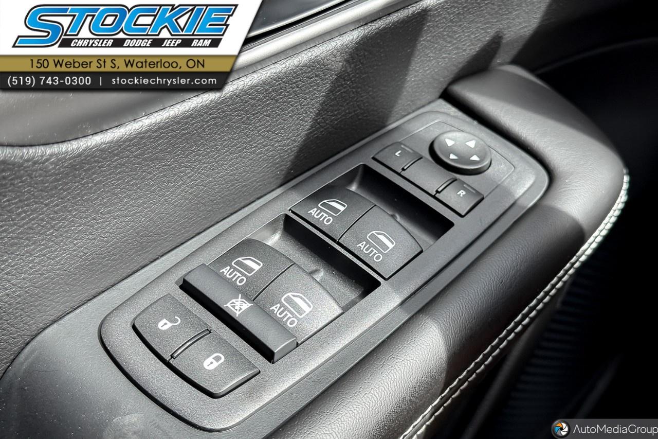 2027 Dodge Grand Caravan SXT 2WD Photo