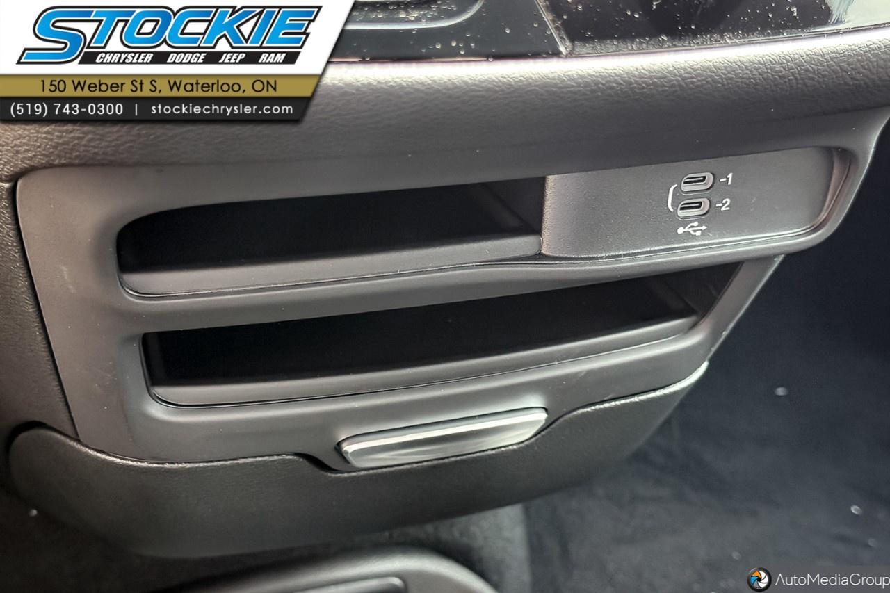 2027 Dodge Grand Caravan SXT 2WD Photo