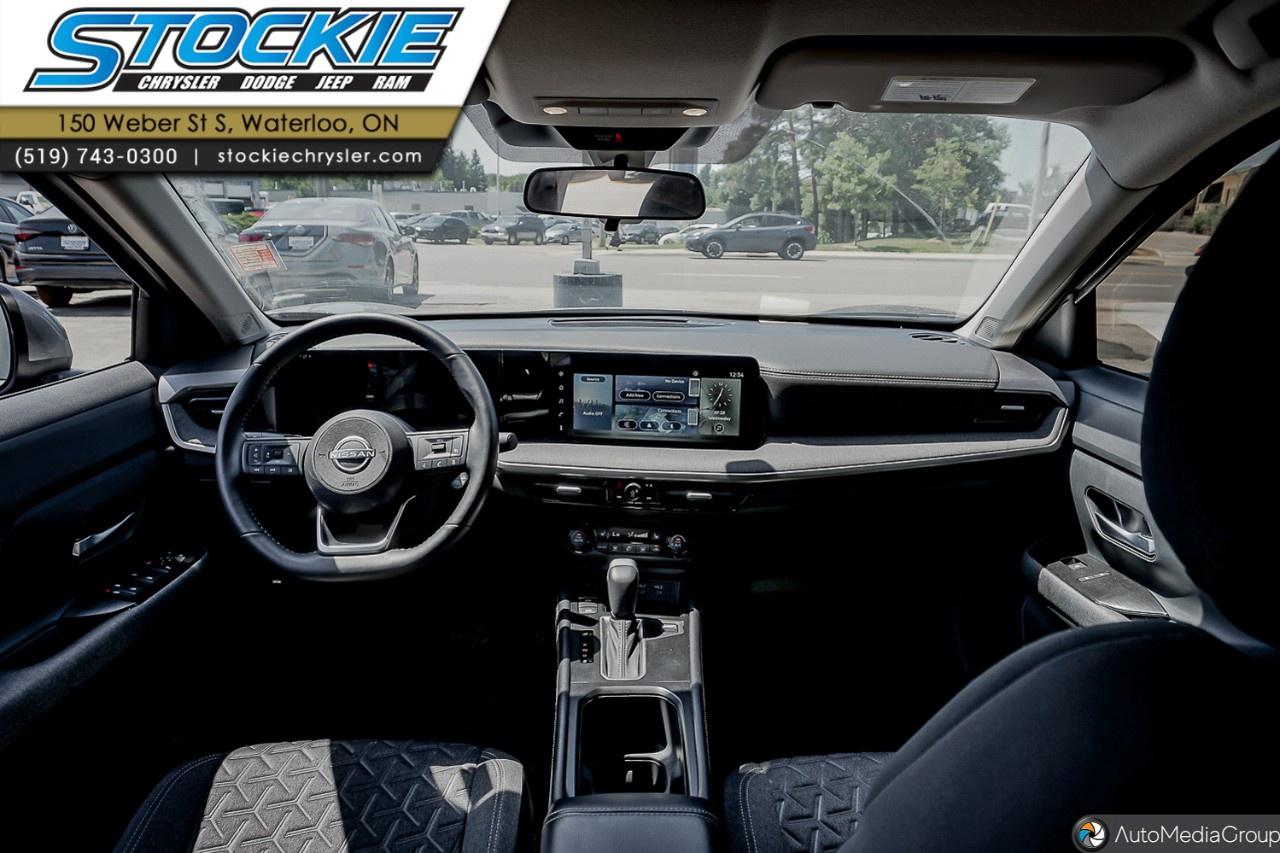 2025 Nissan Kicks SV AWD Photo