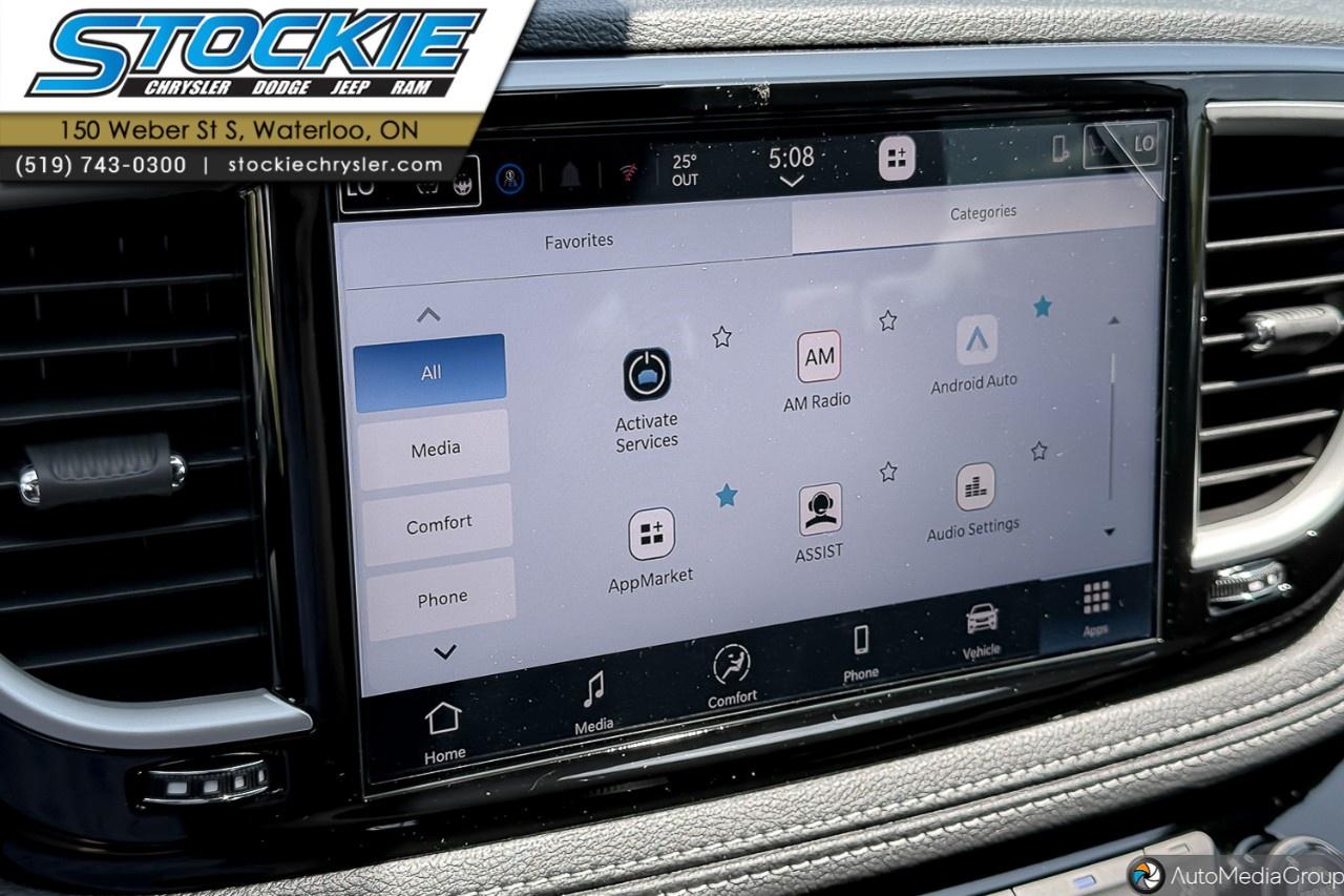 2027 Chrysler Pacifica Select AWD Photo