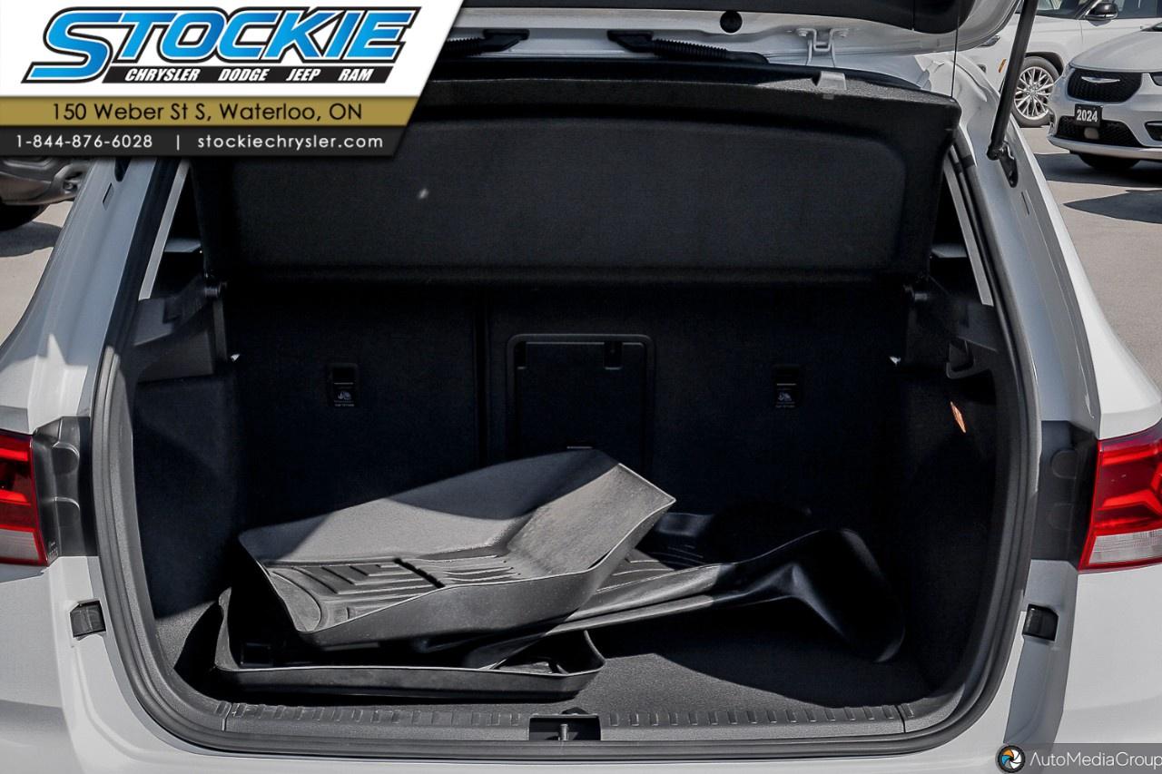 2023 Volkswagen Taos  Photo