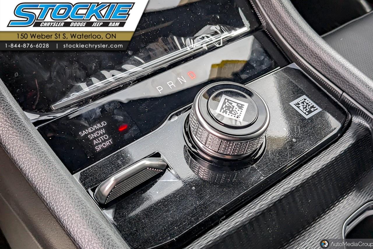 2026 Jeep Grand Cherokee Limited Reserve 4x4 Photo
