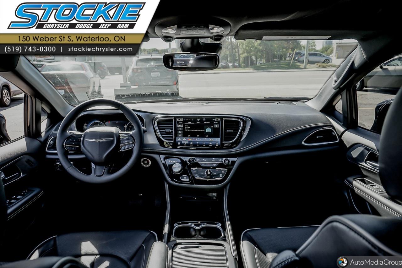 2026 Chrysler Pacifica Limited AWD Photo