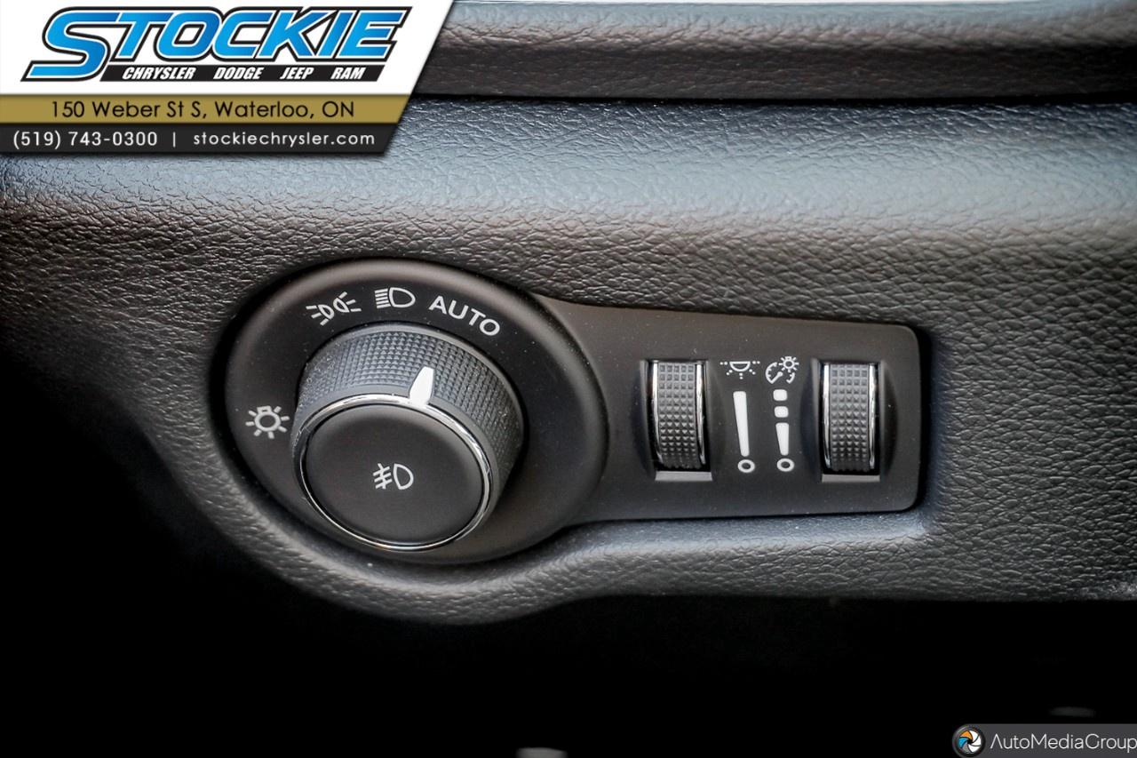 2026 Chrysler Pacifica Limited AWD Photo
