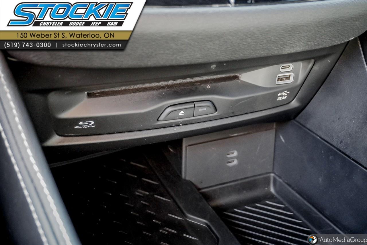 2026 Chrysler Pacifica Limited AWD Photo