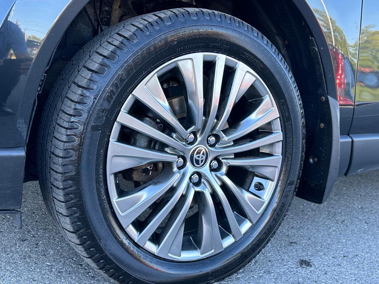 2022 Toyota Venza XLE-NEW TIRES+BRAKES! Photo5