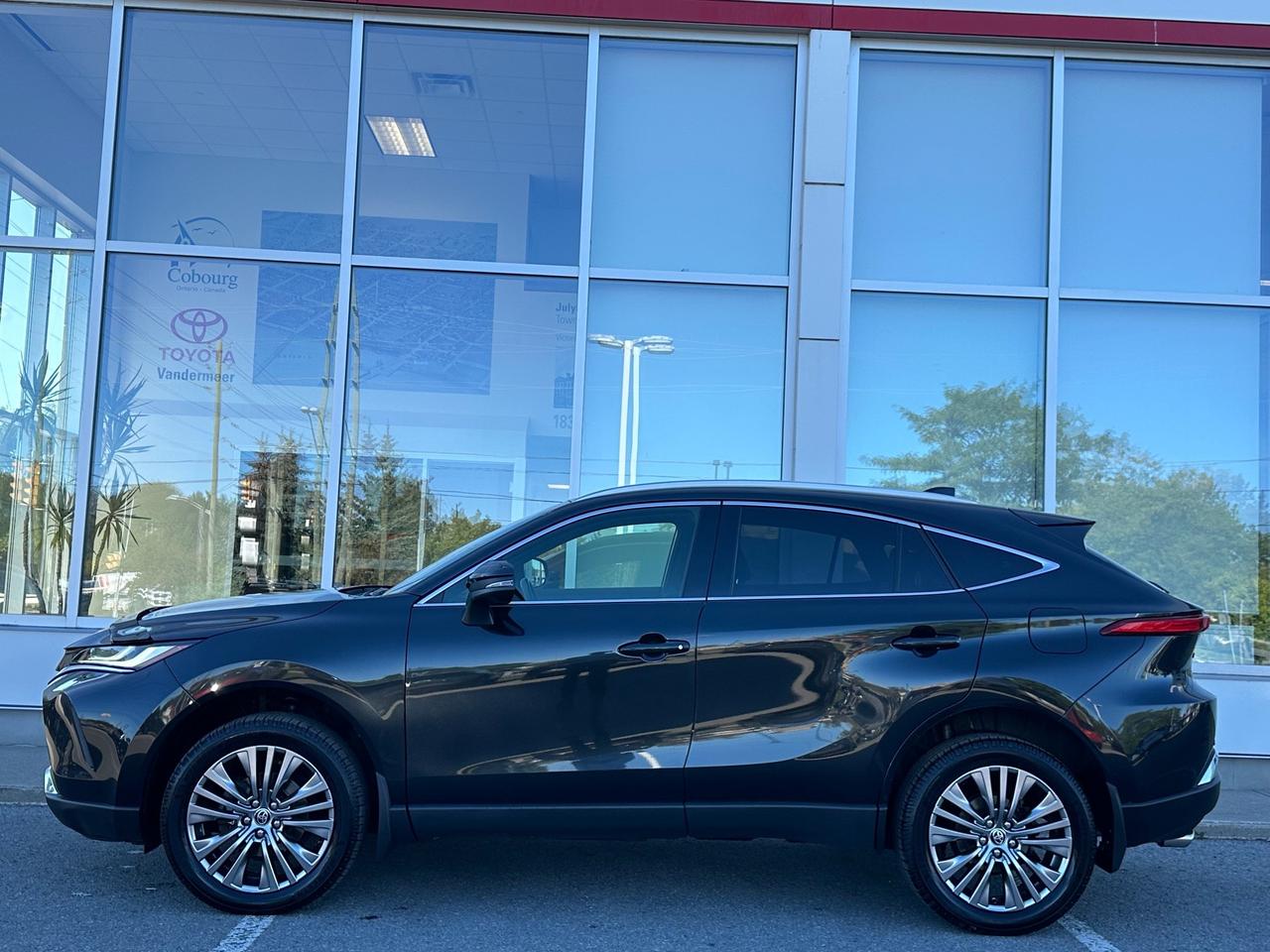 2022 Toyota Venza XLE-NEW TIRES+BRAKES! Photo