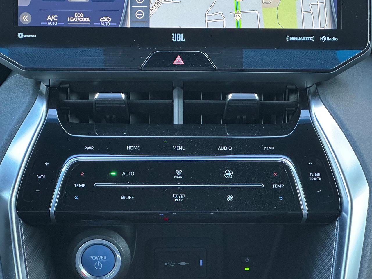 2022 Toyota Venza XLE-NEW TIRES+BRAKES! Photo