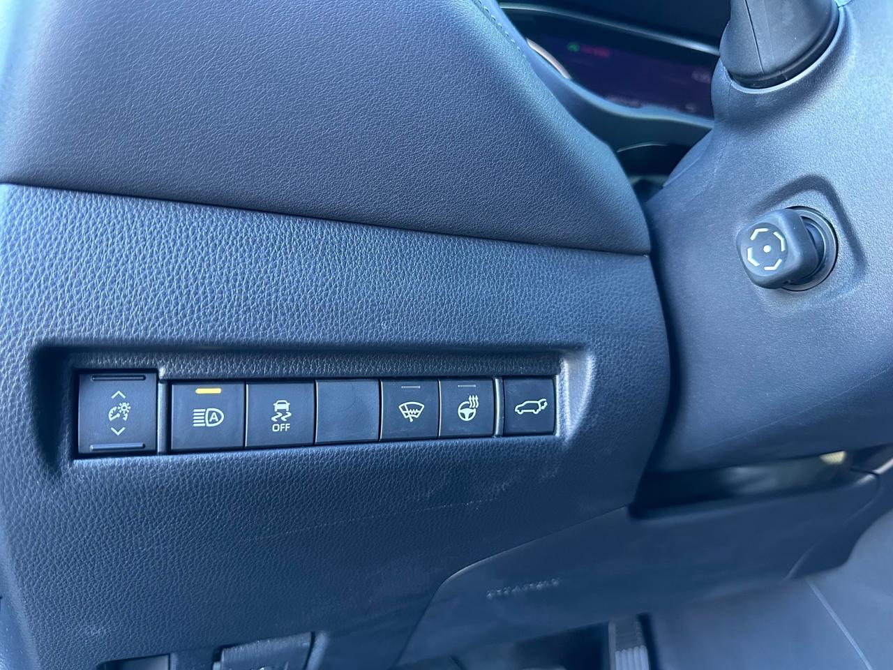 2022 Toyota Venza XLE-NEW TIRES+BRAKES! Photo