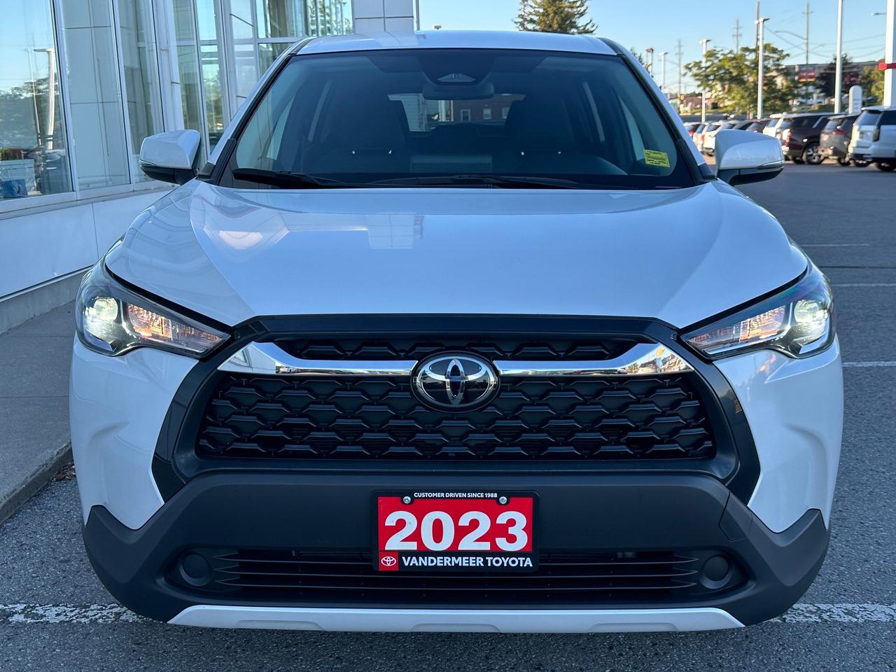 2023 Toyota Corolla Cross LE AWD! Photo