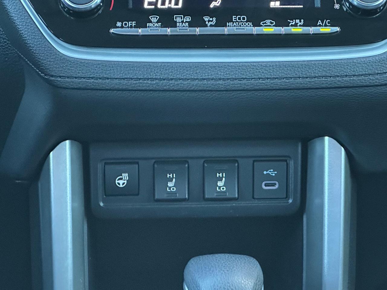 2023 Toyota Corolla Cross LE AWD! Photo