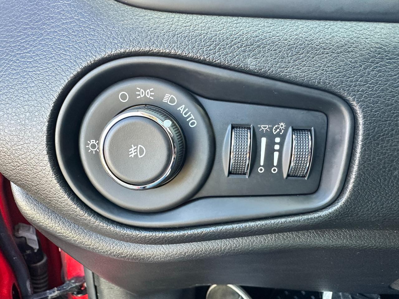 2018 Jeep Renegade Trailhawk4X4 Heated Leather PanoRoof NAV XM RvCam Photo