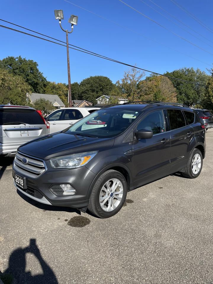2018 Ford Escape SE - Photo #1