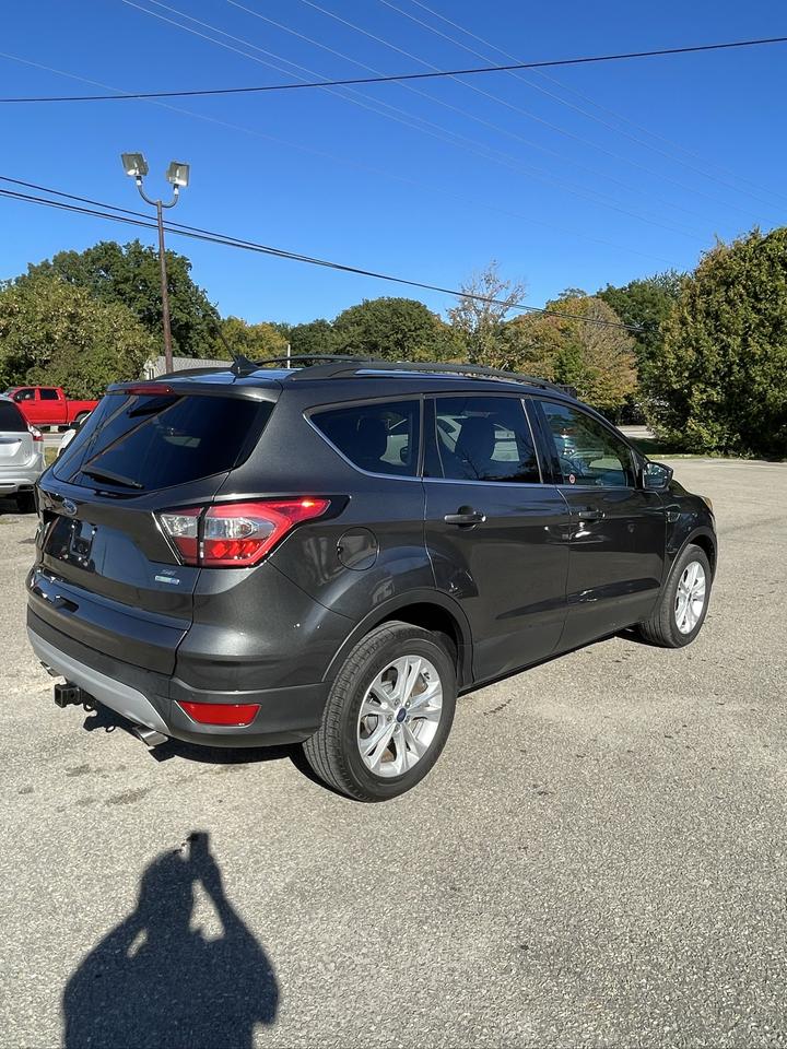2018 Ford Escape SE Photo